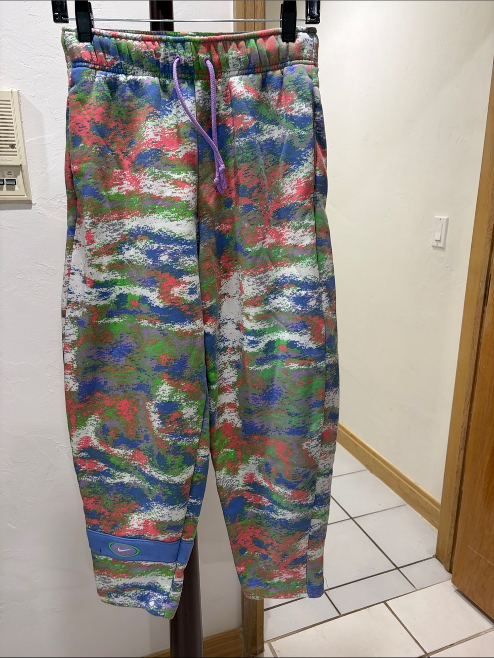 Nike Multicolor Camouflage-Print unisex Sweatpants - Green, Blue, Red, Purple